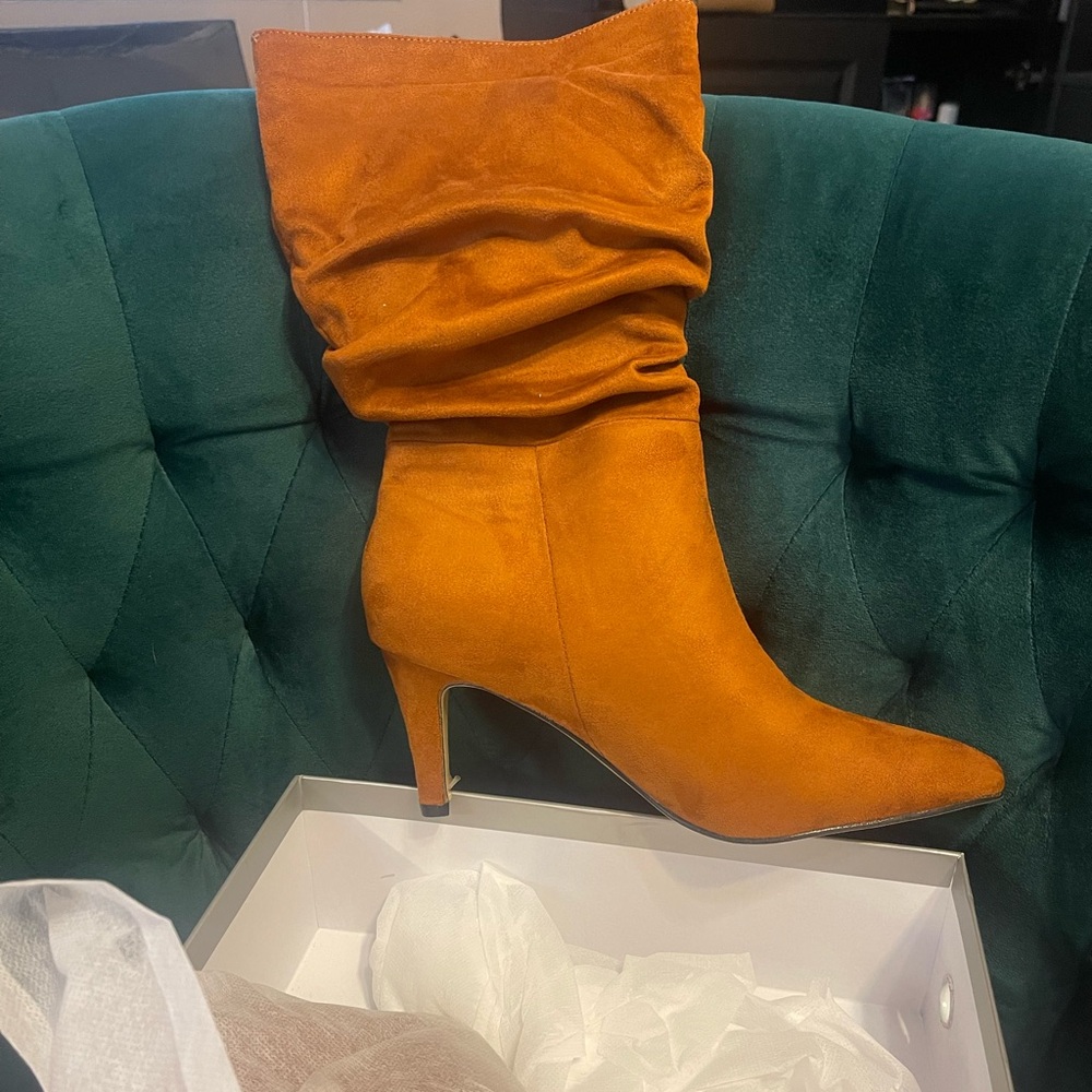 Elegant Siena Suede Women's Boots